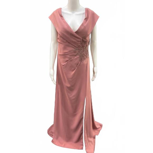 NEW MGNY women's crepe gown in rose